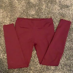 Maroon fabletics leggings